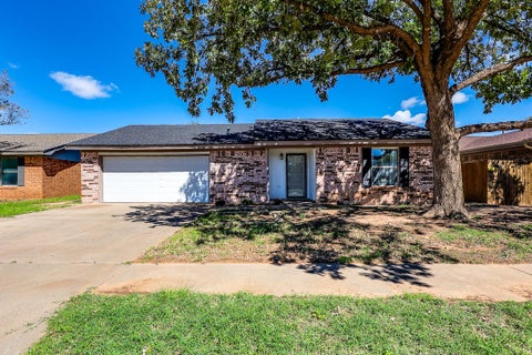 Photo of 605 Ironton Avenue, Lubbock, TX 79416 (MLS # 202613666)