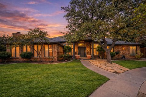 Photo of 9604 Savannah Avenue, Lubbock, TX 79424 (MLS # 202607373)