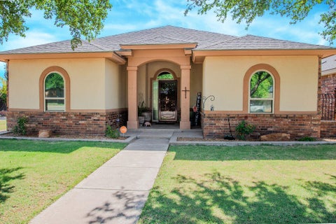 Photo of 10111 Chicago Avenue, Lubbock, TX 79424 (MLS # 202610294)