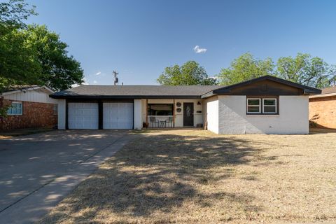 Photo of 2106 64th Street, Lubbock, TX 79412 (MLS # 202606426)