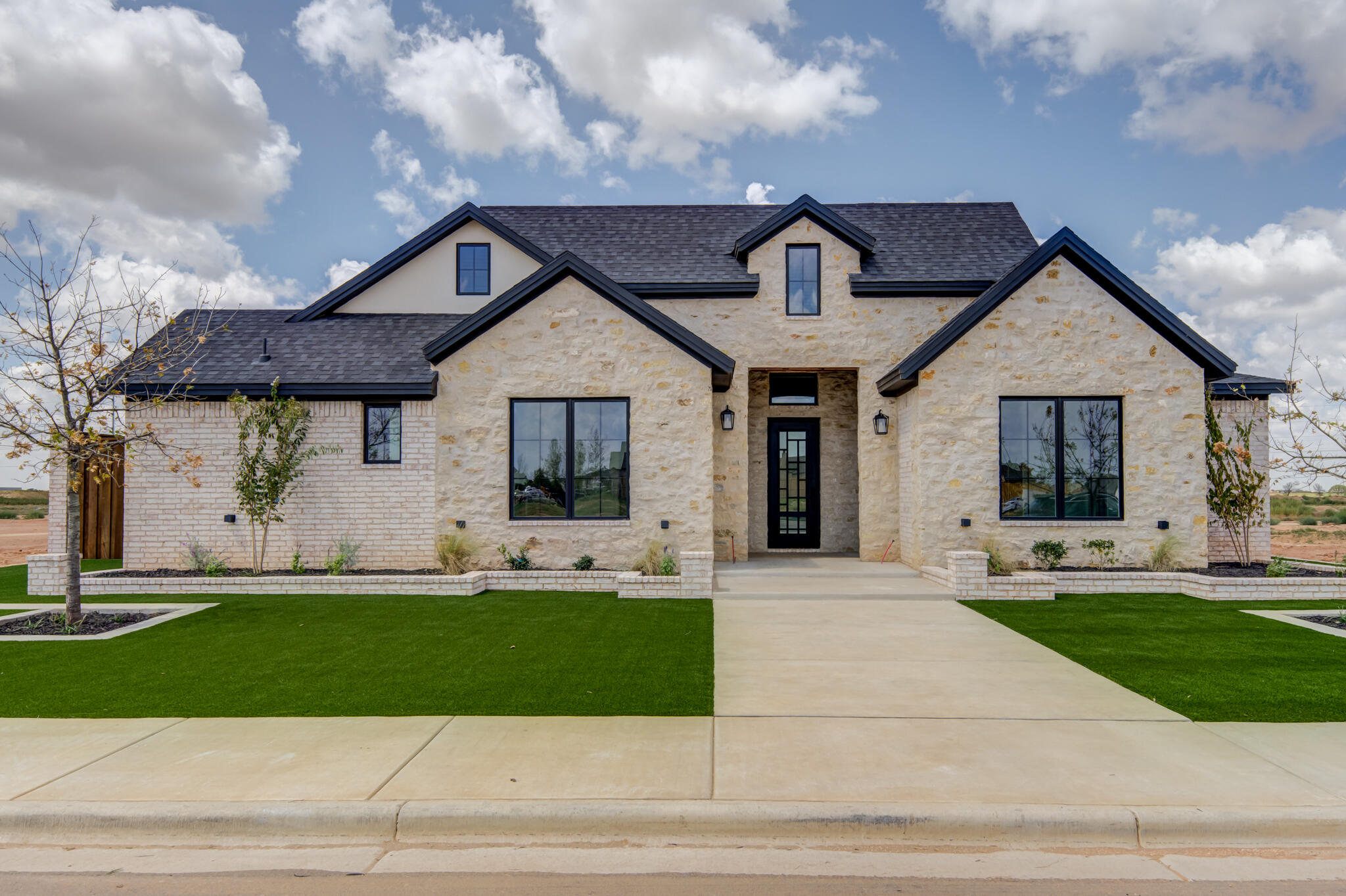 15014 Orlando Avenue