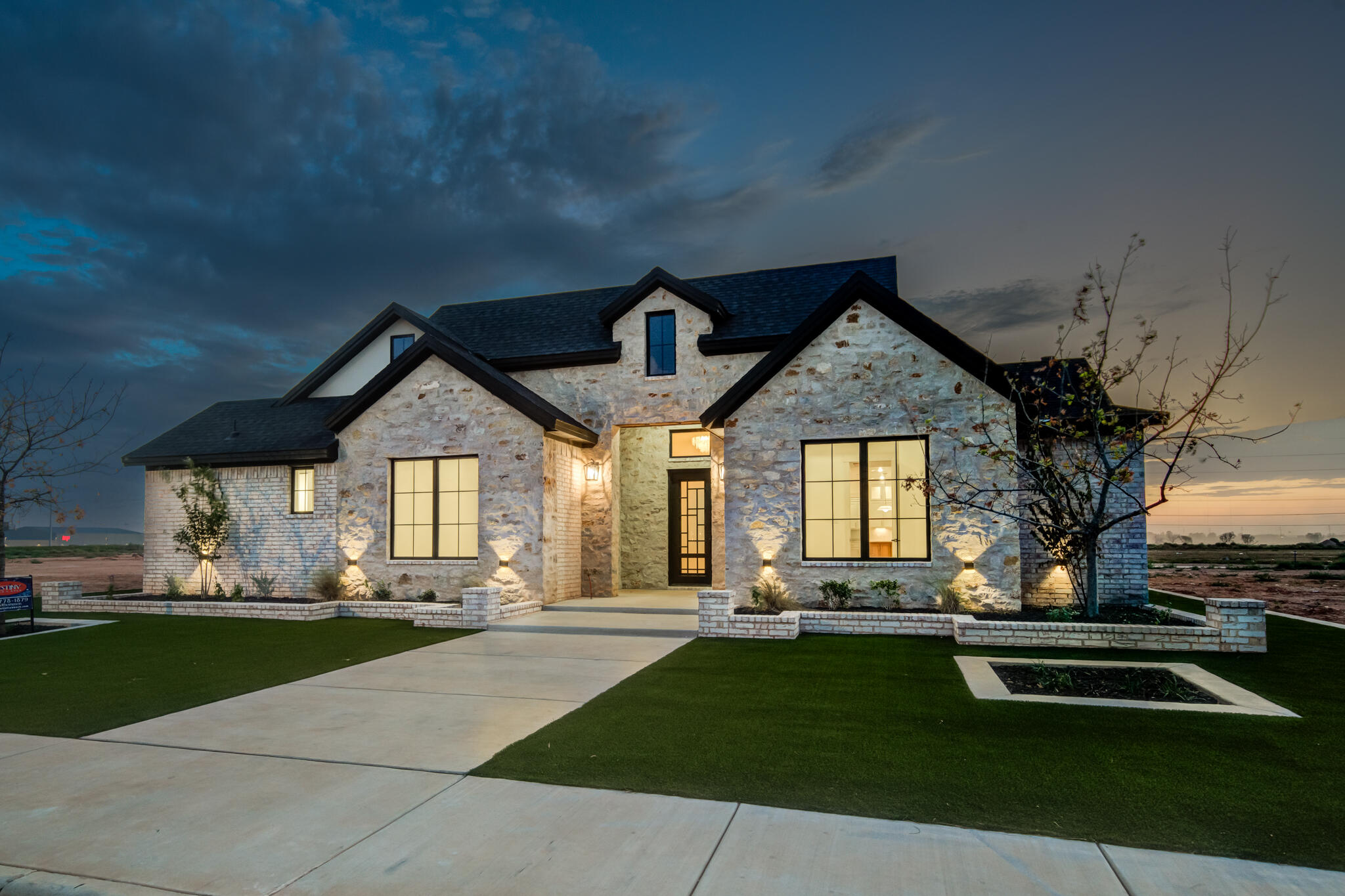 15014 Orlando Avenue