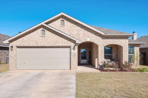 Photo of 2010 142nd Street, Lubbock, TX 79423 (MLS # 202605338)