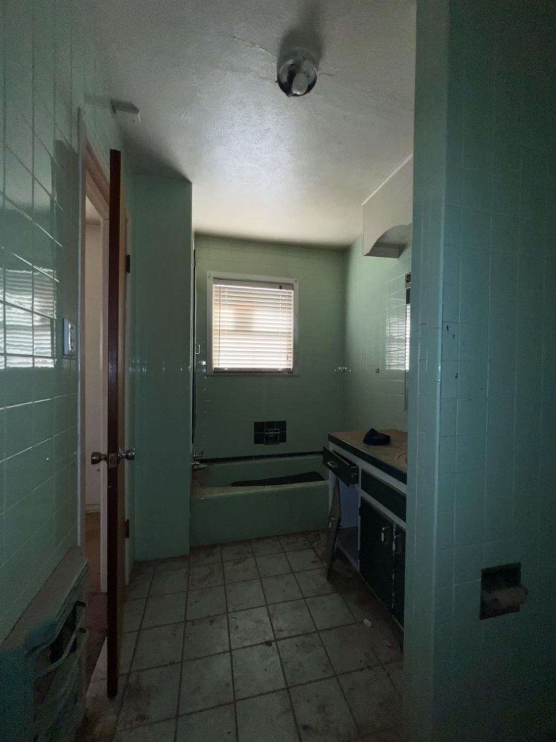 Lubbock, Texas 79403, United States, 3 Bedrooms Bedrooms, ,3 BathroomsBathrooms,Residential,Active,66874