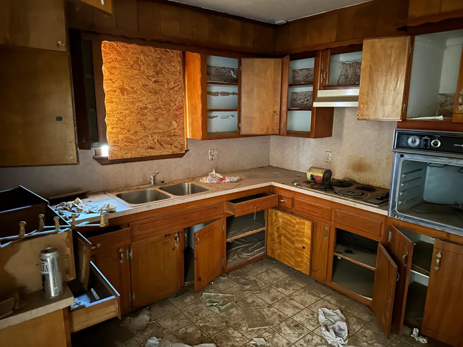 Lubbock, Texas 79403, United States, 3 Bedrooms Bedrooms, ,3 BathroomsBathrooms,Residential,Active,66874