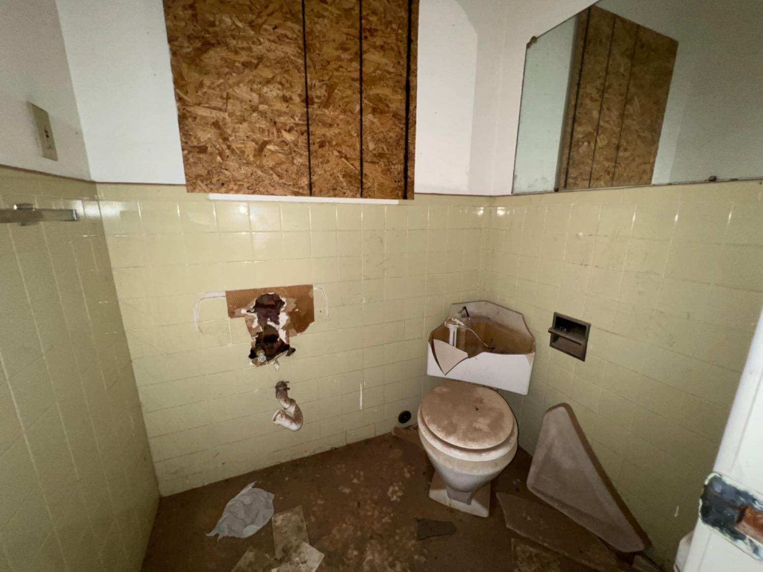 Lubbock, Texas 79403, United States, 3 Bedrooms Bedrooms, ,3 BathroomsBathrooms,Residential,Active,66874