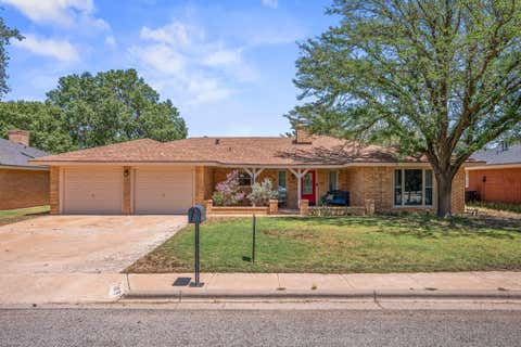 Photo of 103 Willow Circle, Levelland, TX 79336 (MLS # 202610510)