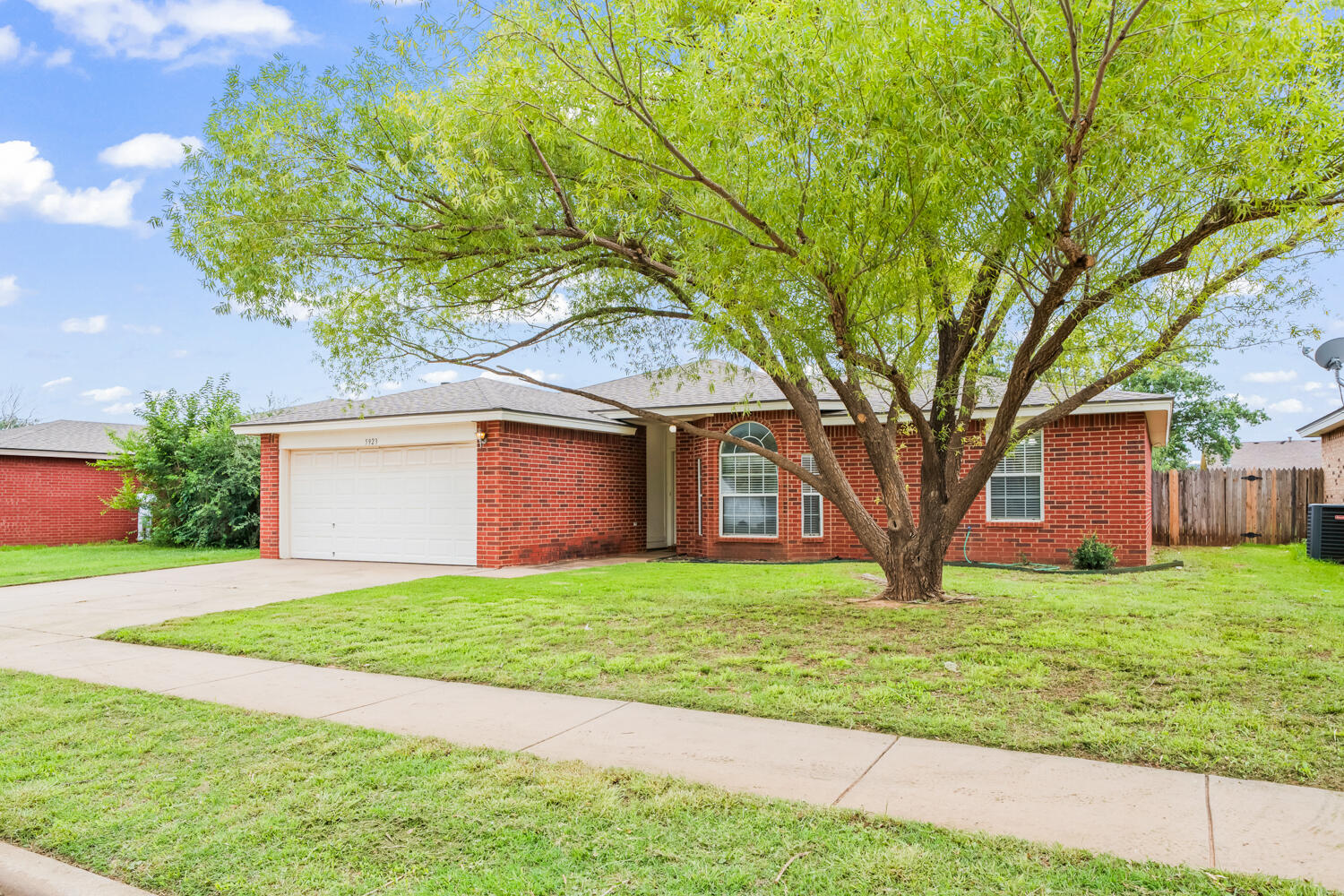 5923 9th Drive