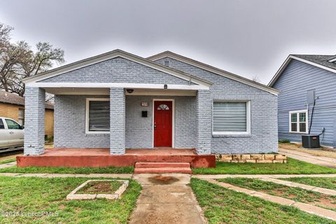 Photo of 2310 15th Street, Lubbock, TX 79401 (MLS # 202607101)
