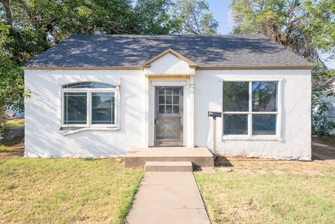 Photo of 1313 25th Street, Lubbock, TX 79411 (MLS # 202609557)