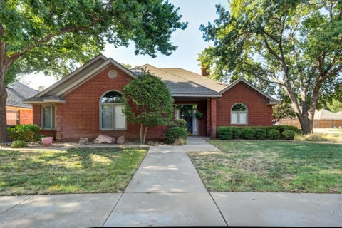 Photo of 5715 83rd Street, Lubbock, TX 79424 (MLS # 202612283)