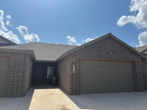 Photo of 5613 Kemper Street, Lubbock, TX 79416 (MLS # 202614084)