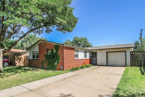 Photo of 4831 52nd Street, Lubbock, TX 79414 (MLS # 202614148)