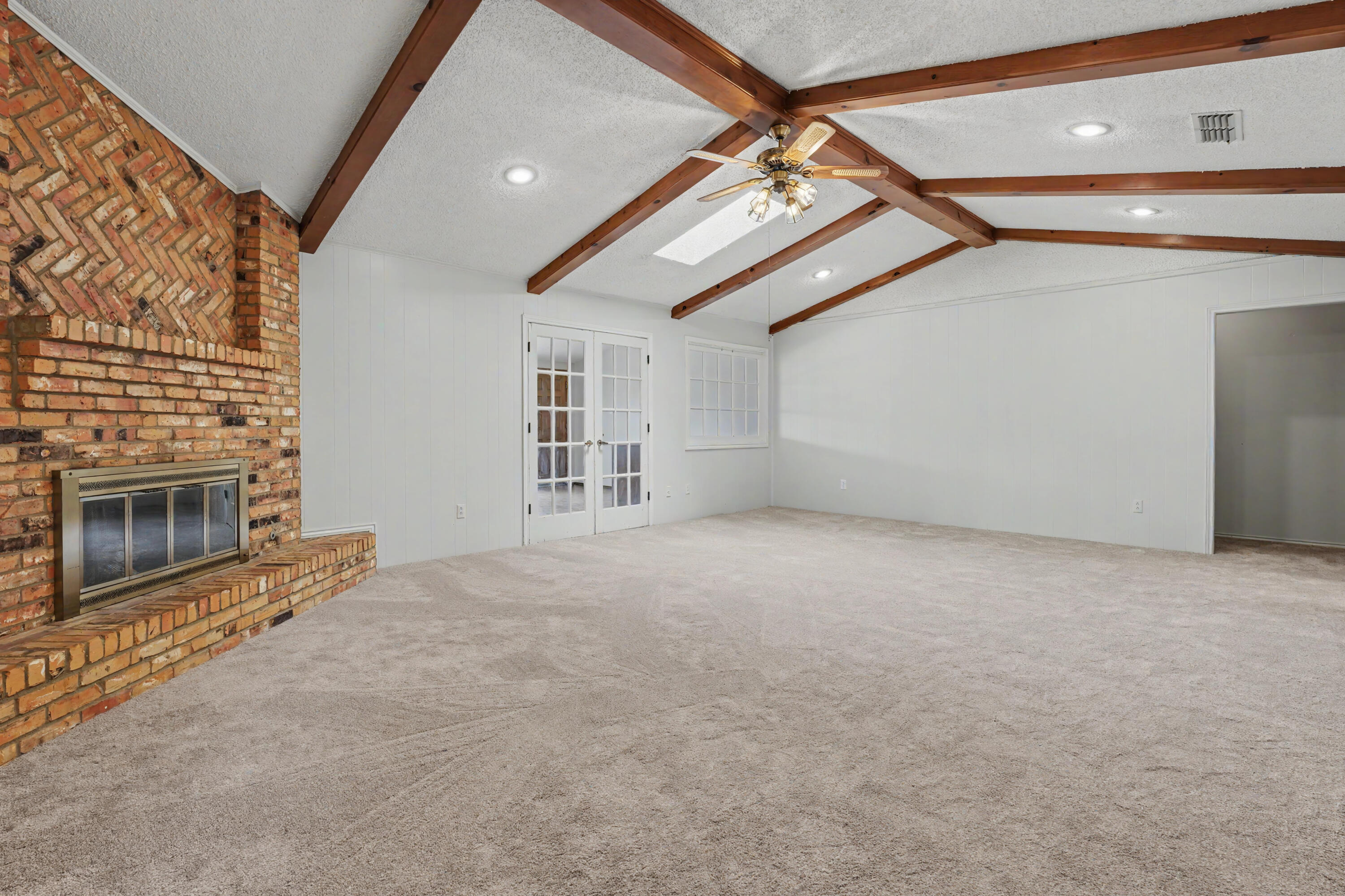 5213 86th Street - Photo 4