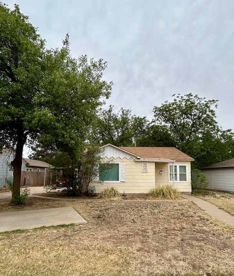Photo of 2718 29th Street, Lubbock, TX 79410 (MLS # 202605715)