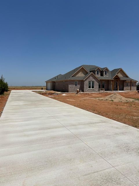 A home in Ropesville