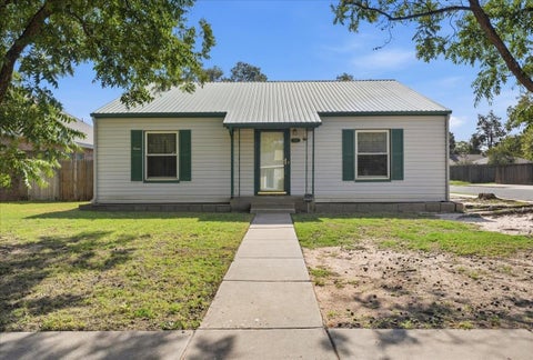 Photo of 3119 27th Street, Lubbock, TX 79410 (MLS # 202614579)
