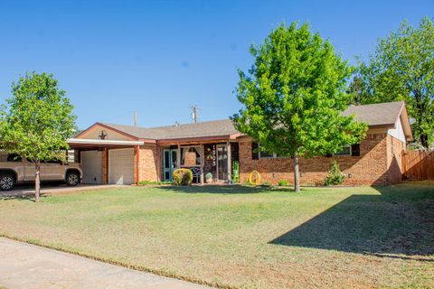 Photo of 1303 W 12th Street, Littlefield, TX 79339 (MLS # 202605377)