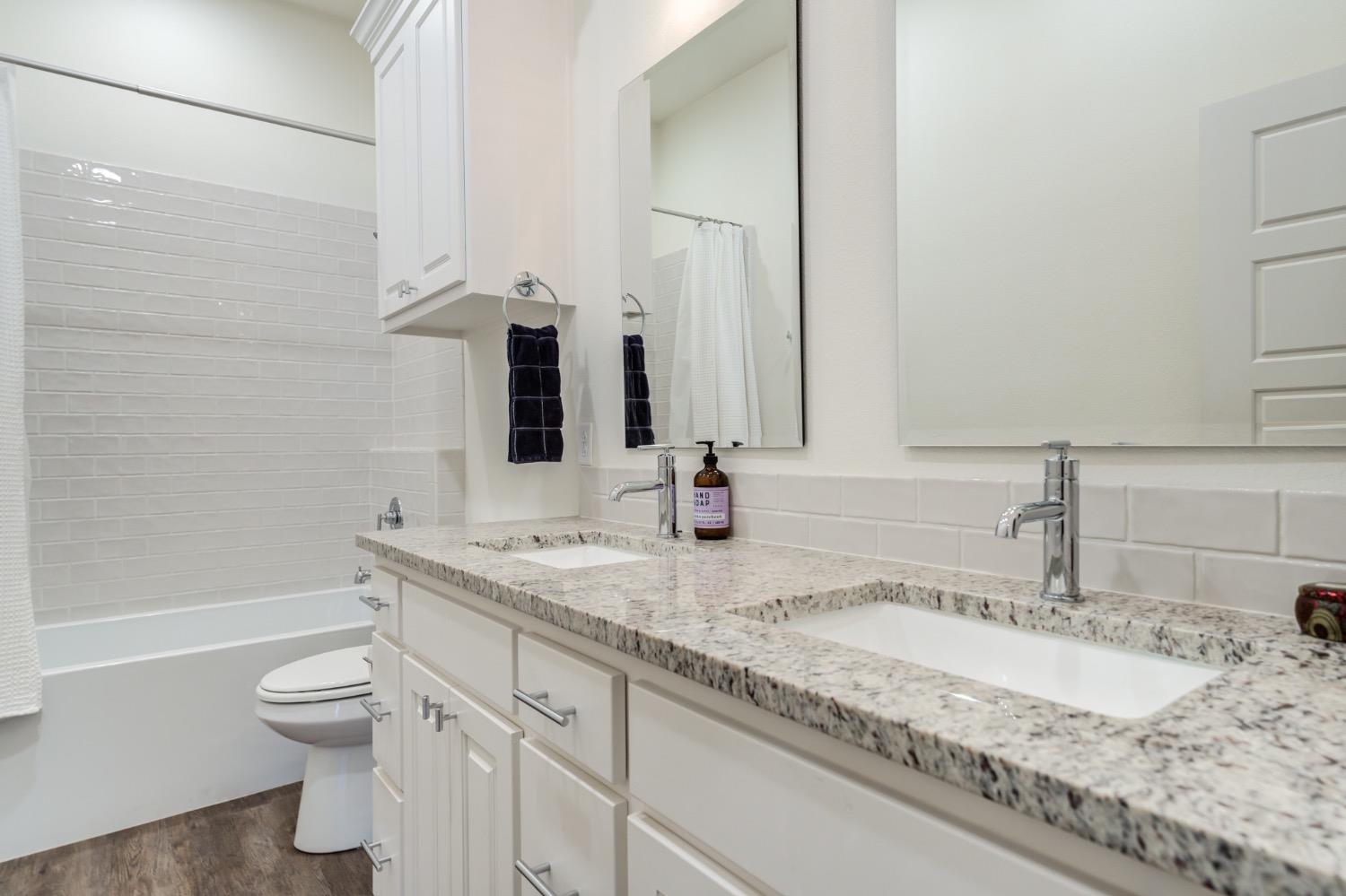 Lubbock, Texas 79423, United States, 4 Bedrooms Bedrooms, ,2 BathroomsBathrooms,Residential,Active,59340