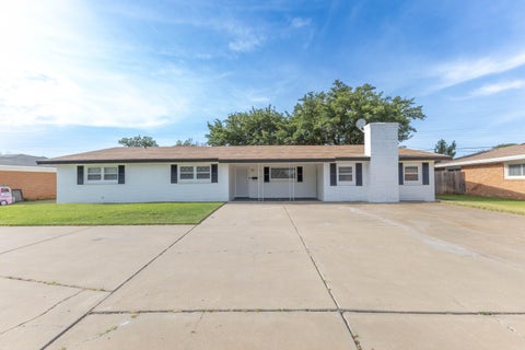 Photo of 5229 8th Street, Lubbock, TX 79416 (MLS # 202613411)