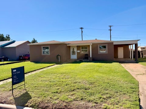 Photo of 212 E Buckley Street, Brownfield, TX 79316 (MLS # 202613613)