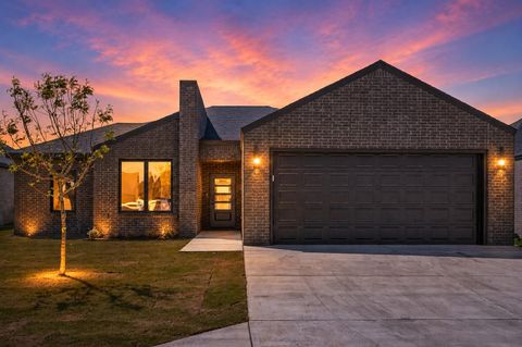 Photo of 14408 Kenosha Drive, Lubbock, TX 79423 (MLS # 202607247)