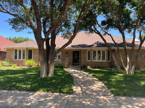 Photo of 8605 Richmond Avenue, Lubbock, TX 79424 (MLS # 202608341)