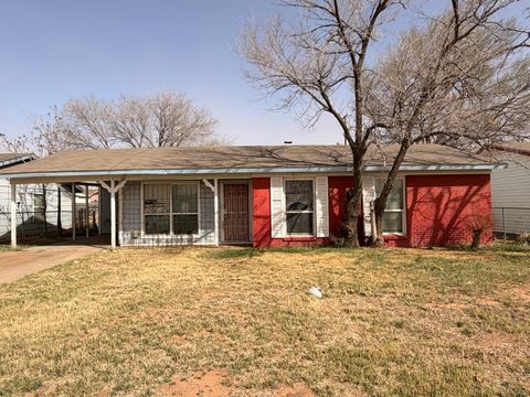 Photo of 1821 E 1st Place, Lubbock, TX 79403 (MLS # 202603351)