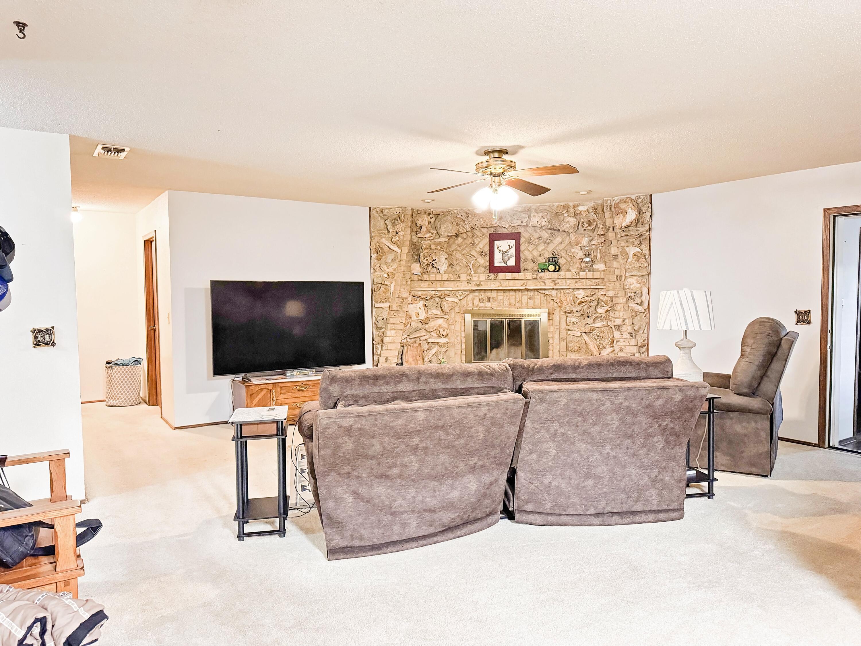 2931 Mockingbird Lane