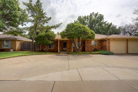 Photo of 5703 62nd Street, Lubbock, TX 79424 (MLS # 202613515)