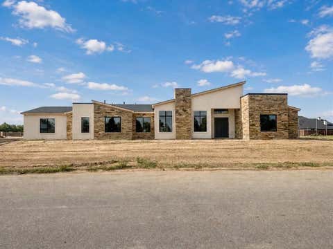 Photo of 7918 County Road 6230, Shallowater, TX 79363 (MLS # 202609945)