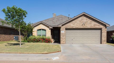 Photo of 11203 Akron Avenue, Lubbock, TX 79423 (MLS # 202605863)