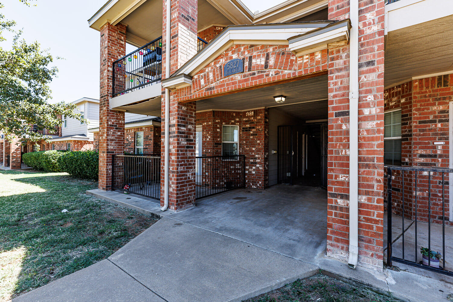 Package Property 6th Street