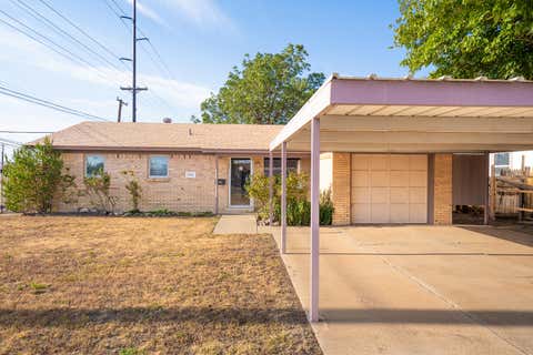 Photo of 1601 69th Street, Lubbock, TX 79412 (MLS # 202611996)