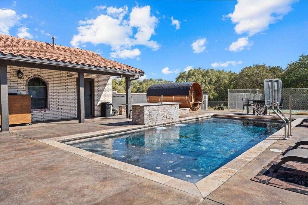 98 S Lakeshore Drive