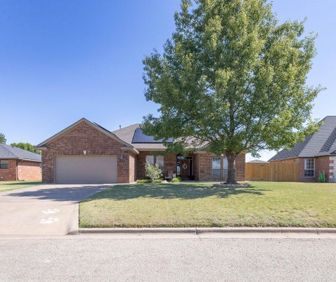 Photo of 2404 Magan Street, Plainview, TX 79072 (MLS # 202610349)