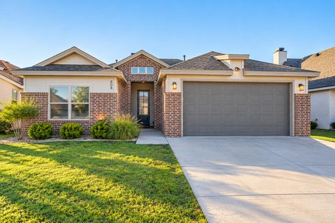 Photo of 808 N Fulton Avenue, Lubbock, TX 79416 (MLS # 202614471)