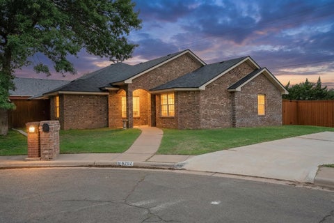 Photo of 8202 Clinton Avenue, Lubbock, TX 79424 (MLS # 202608268)