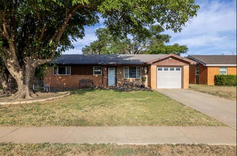 Photo of 708 Chicago Avenue, Lubbock, TX 79416 (MLS # 202611835)