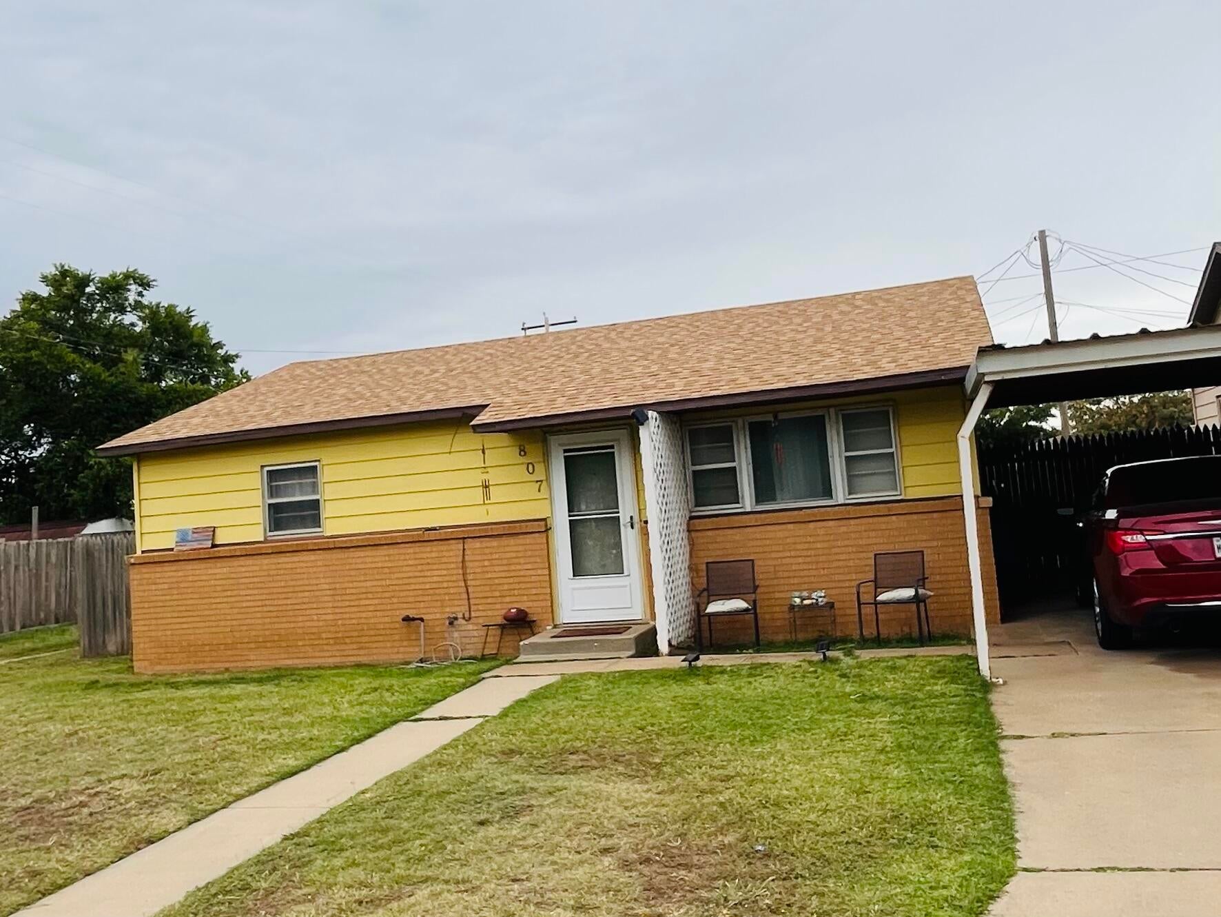 807 Avenue L - Photo 4