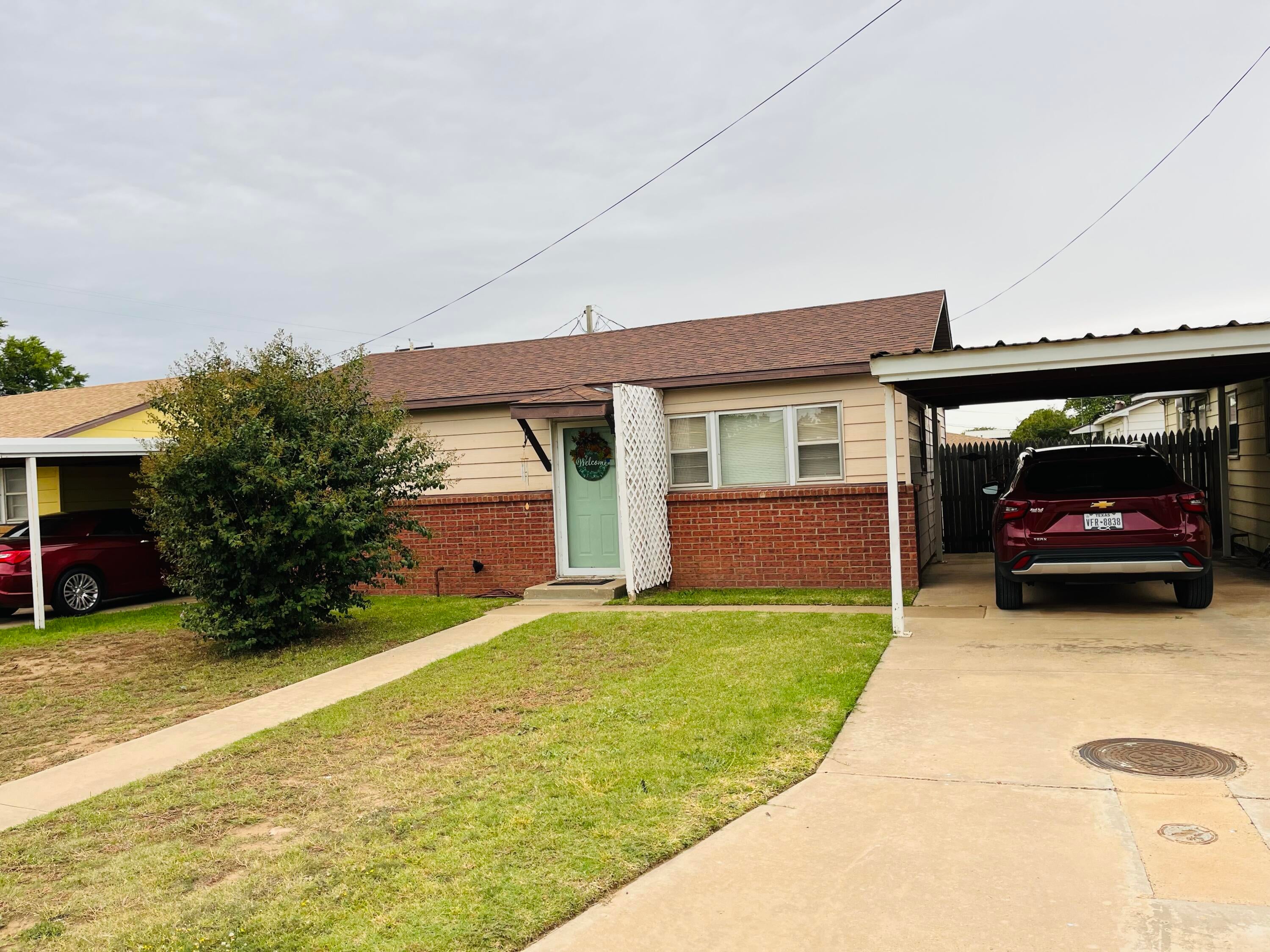 807 Avenue L - Photo 3