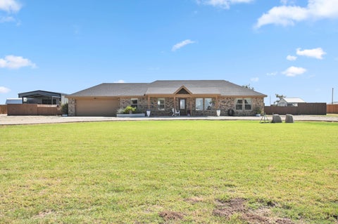 Photo of 9007 County Road 6100, Shallowater, TX 79363 (MLS # 202613216)