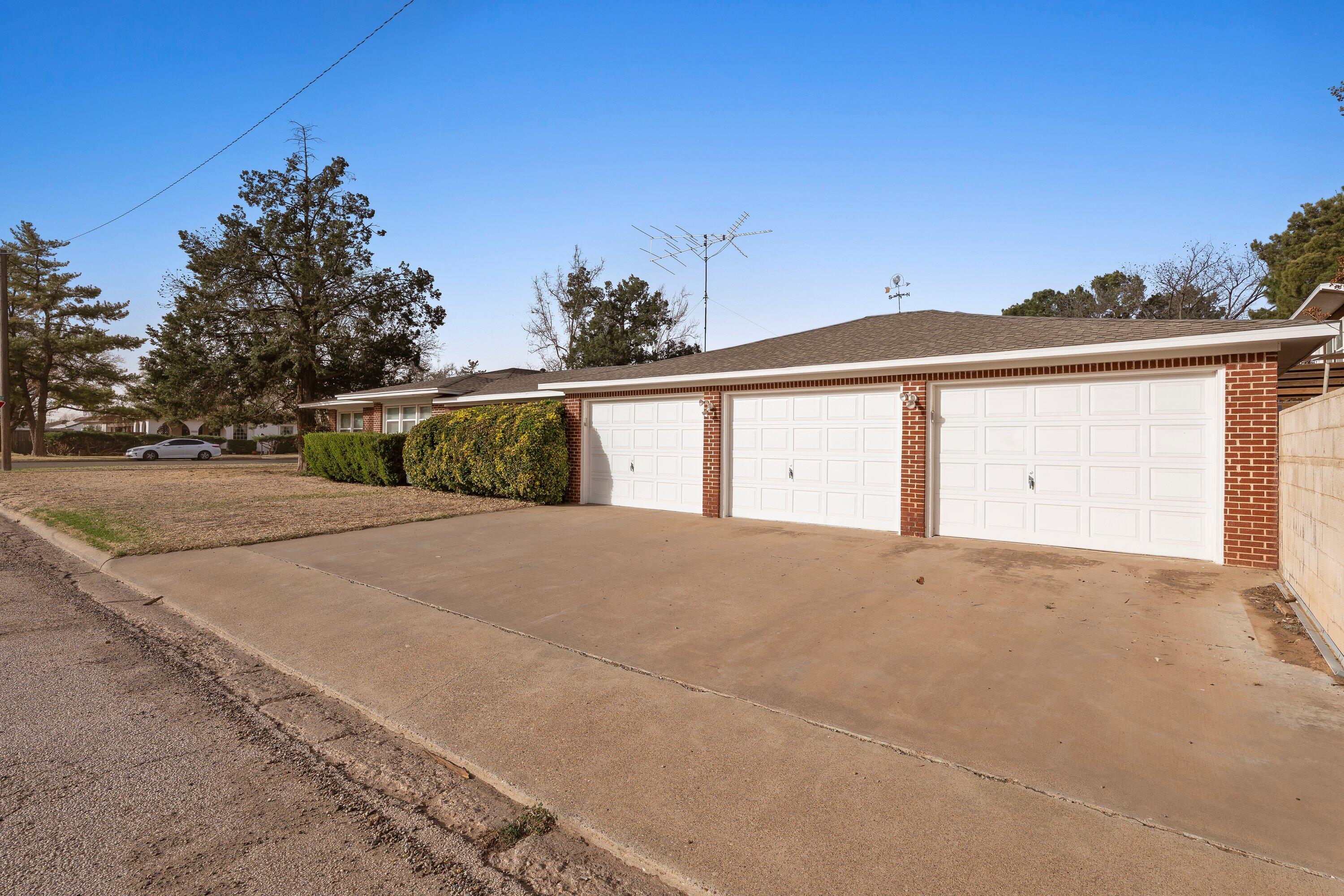 1100 W Lubbock Street, Slaton, TX, 79364 4 1100 W Lubbock Street