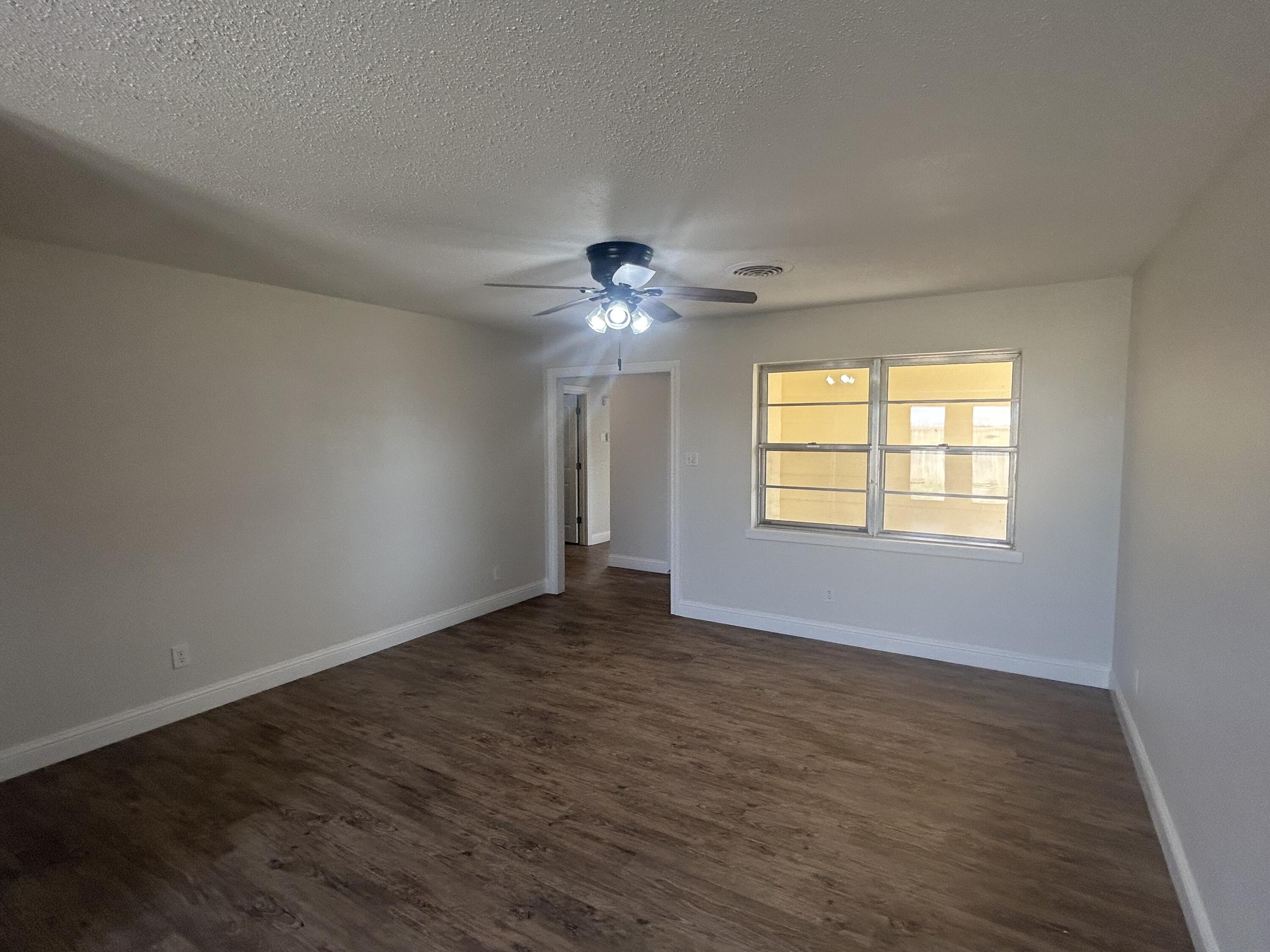 111 Bobby Street, Levelland, TX, 79336 2 111 Bobby Street