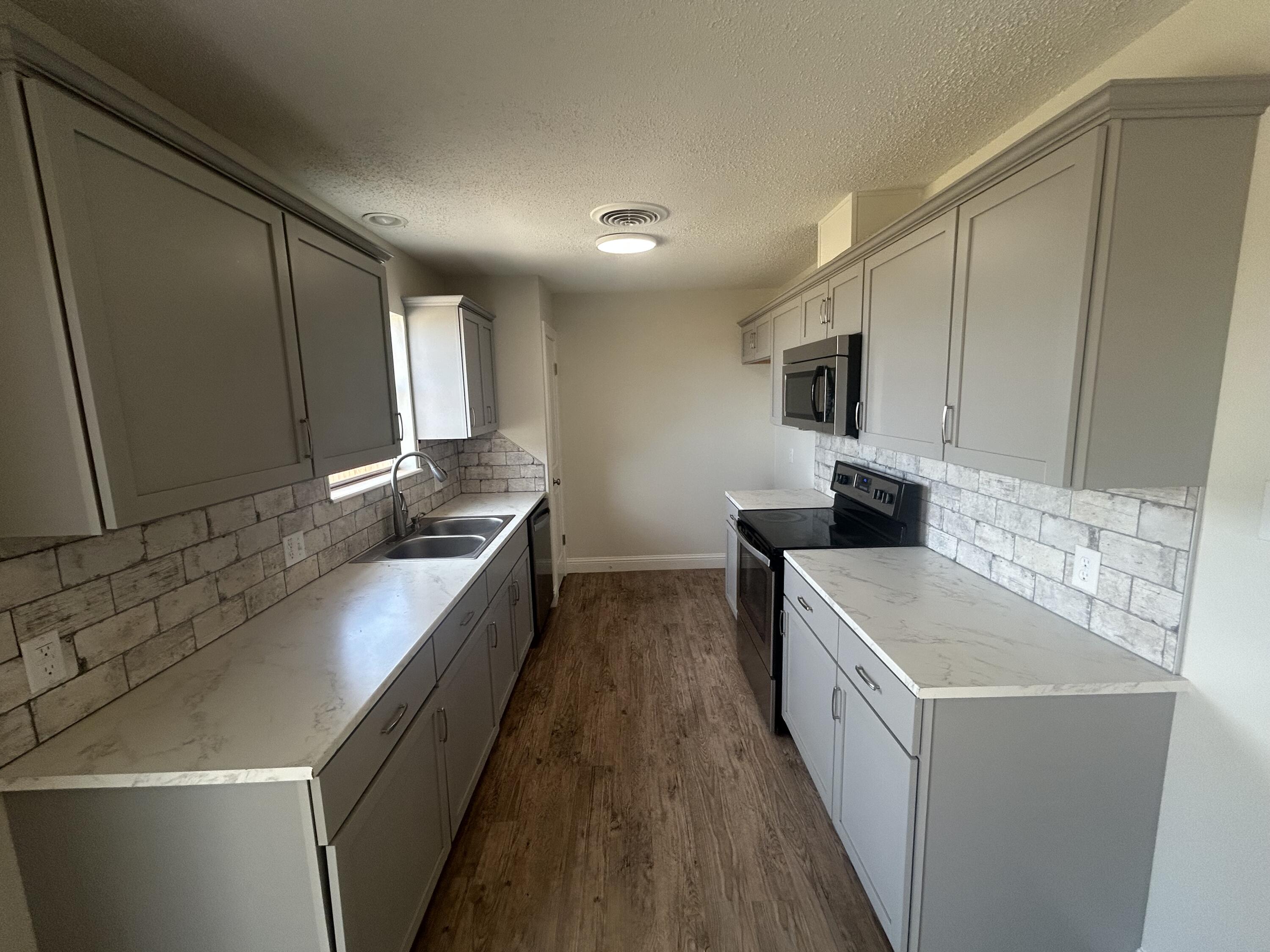 111 Bobby Street, Levelland, TX, 79336 3 111 Bobby Street