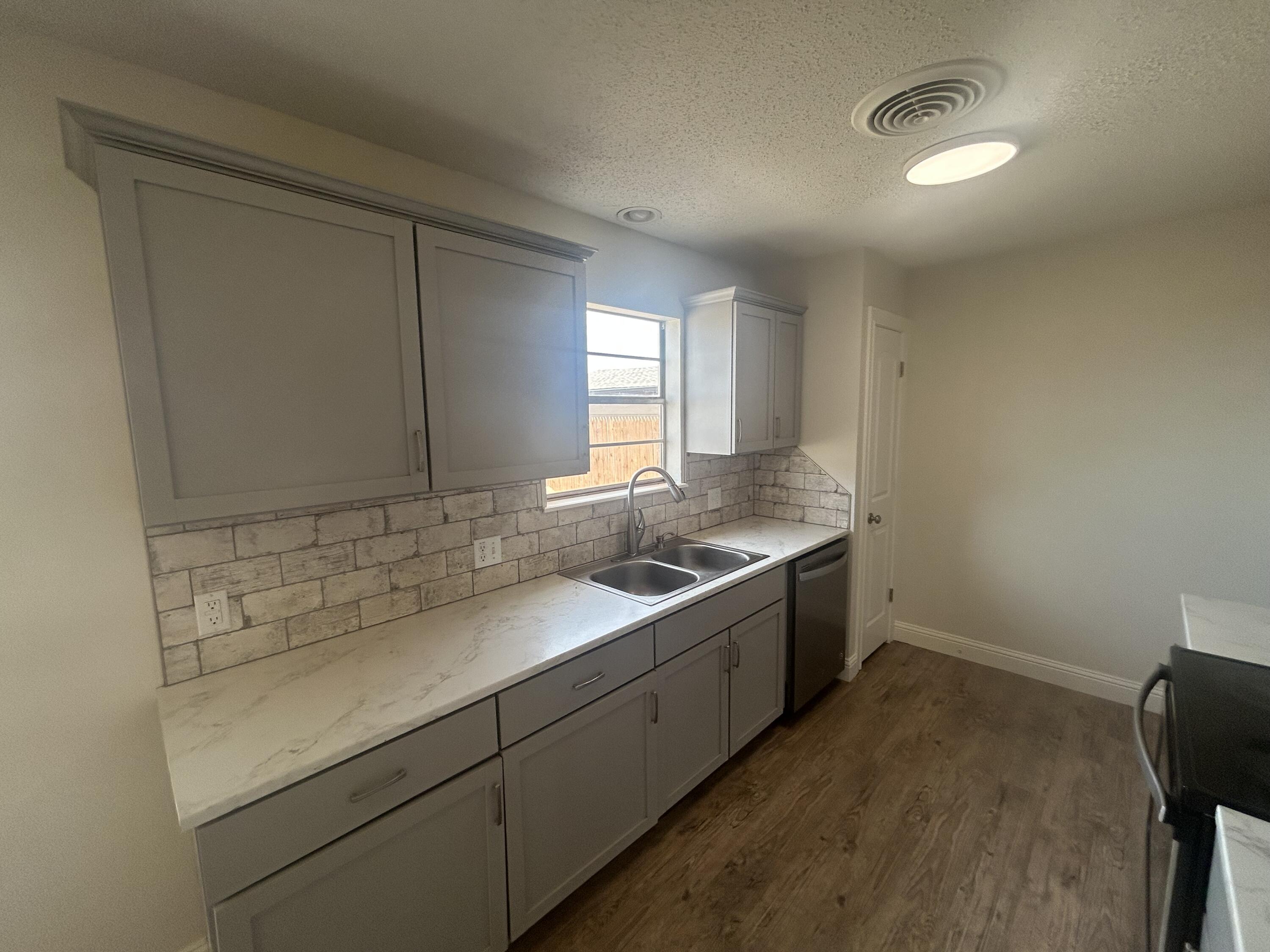 111 Bobby Street, Levelland, TX, 79336 4 111 Bobby Street