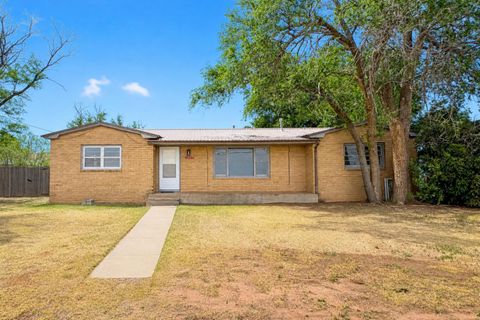Photo of 809 W 5th Street, Wolfforth, TX 79382 (MLS # 202605954)