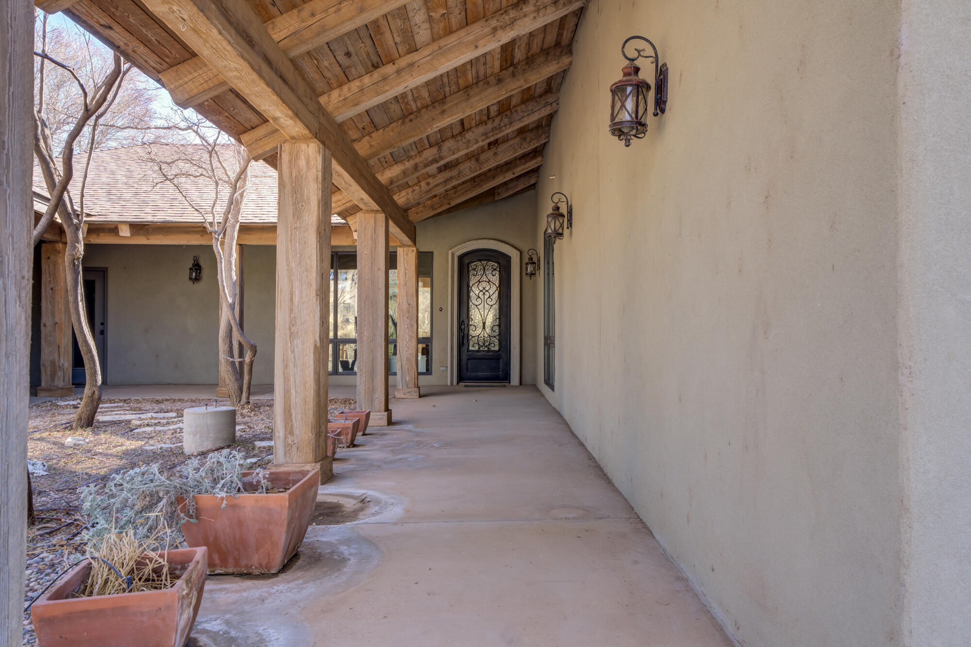 41 S Lakeshore Drive