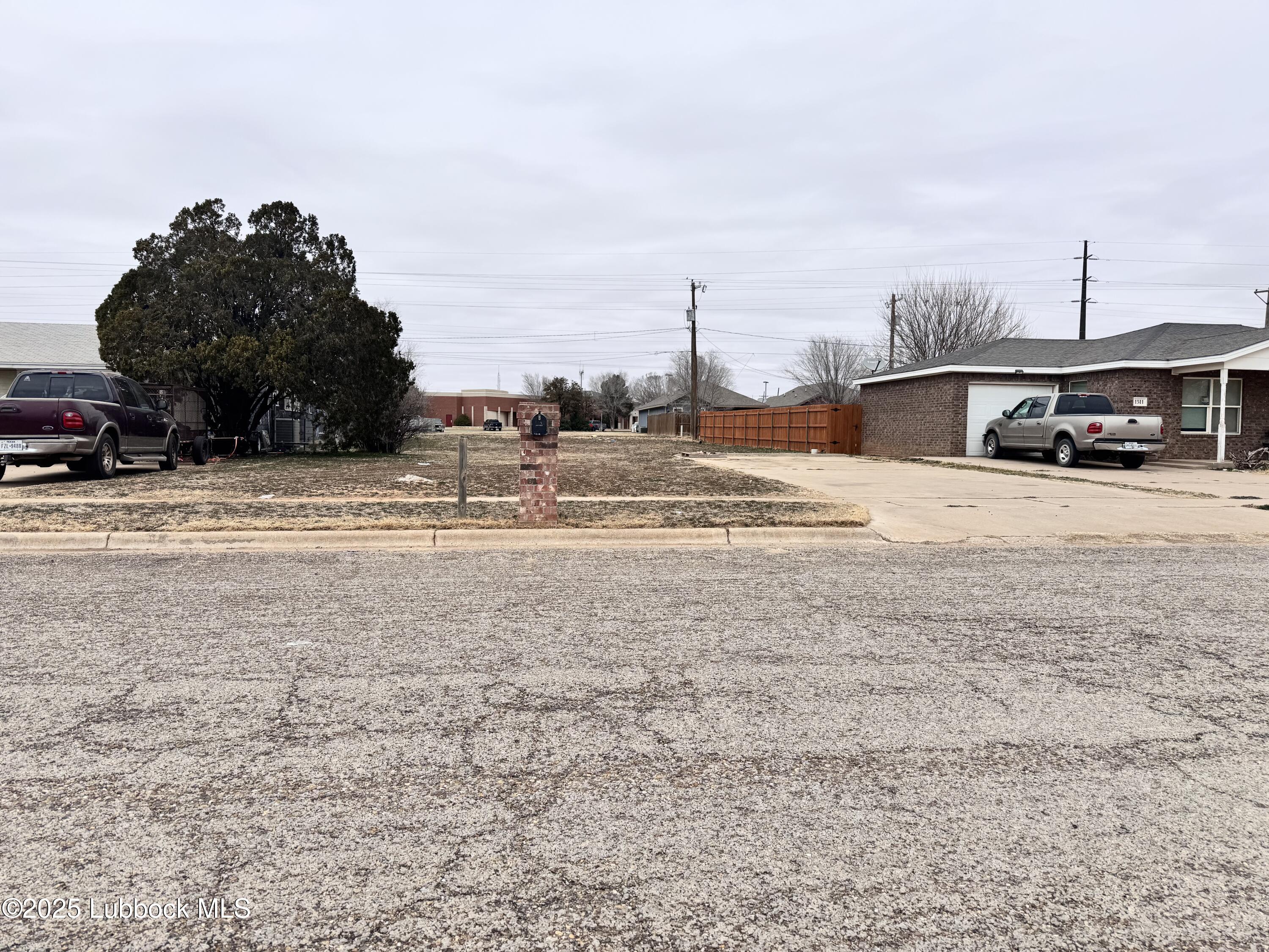 1509 E Tulane Street - Photo 2