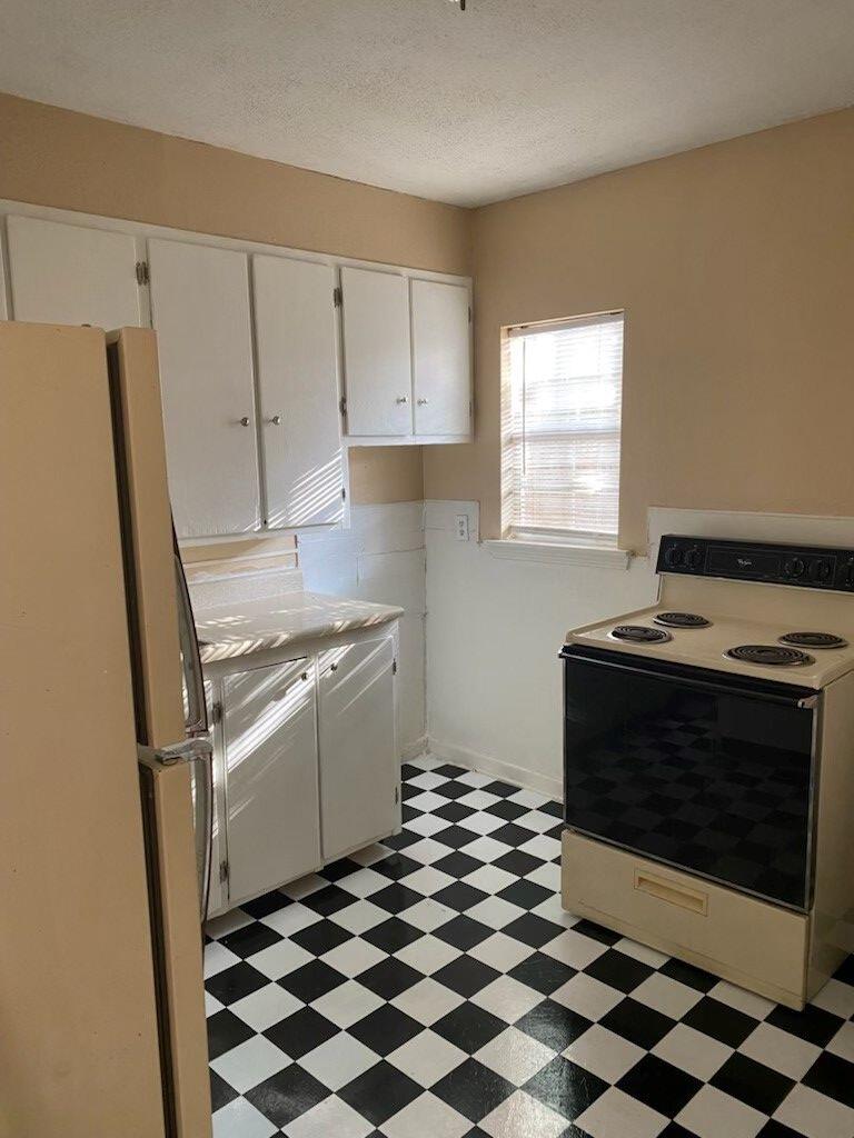 1109 45th Street B - Photo 3